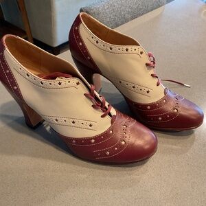 John Fluevog Miracles HEAL Brogued Lace Up Heel Canada 150 size M8